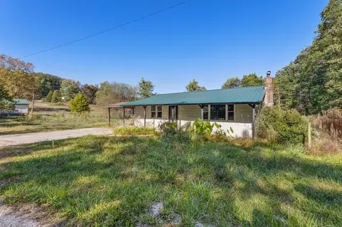 891 S Doogwood Dr, Berea, KY 40403