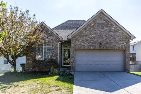 3008 Roundway Down Ln, Lexington, KY 40509