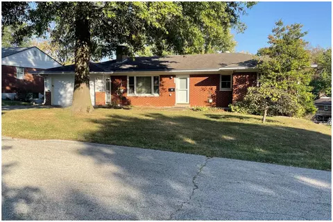 525 Aztec Trl, Frankfort, KY 40601