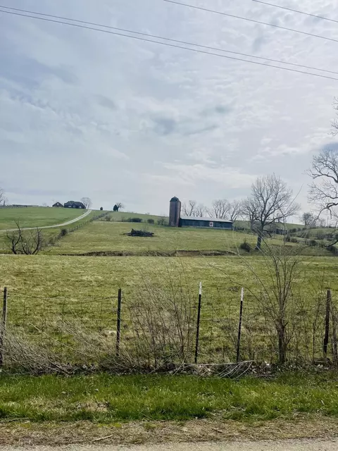 1647 Gay Evans Rd, Winchester, KY 40391