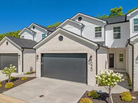 226 Sugartree Ln, Versailles, KY 40383