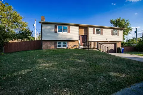 3204 Post Oak Ct, Lexington, KY 40517