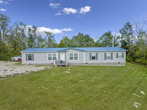 329 Davis Ln, Cynthiana, KY 41031