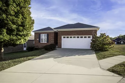 107 Live Oak Ln, Frankfort, KY 40601
