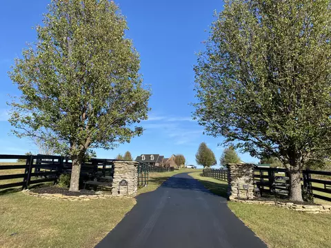 413 Hackett Pike, Richmond, KY 40475