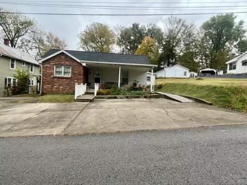 235 Grafton St, Junction City, KY 40440