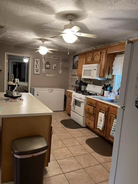 4291 Campton Rd, Stanton, KY 40380 photo 7