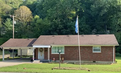 3919 Ky-40, Paintsville, KY 41240