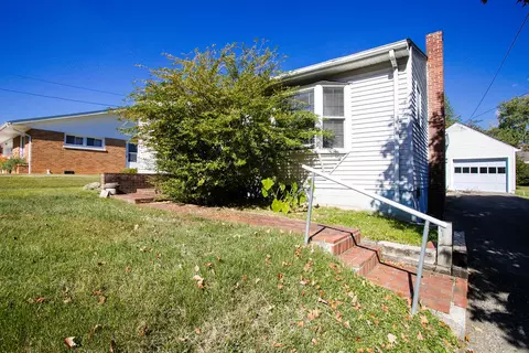 230 Allen Ave, Morehead, KY 40351