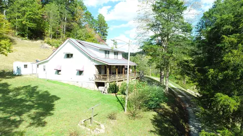346 Goose Creek Rd, Beattyville, KY 41311