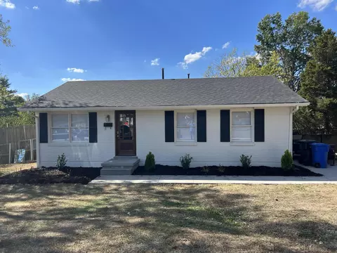 3653 Niles Dr, Lexington, KY 40517