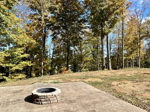 734 Knoll Ln, Nancy, KY 42544 photo 5