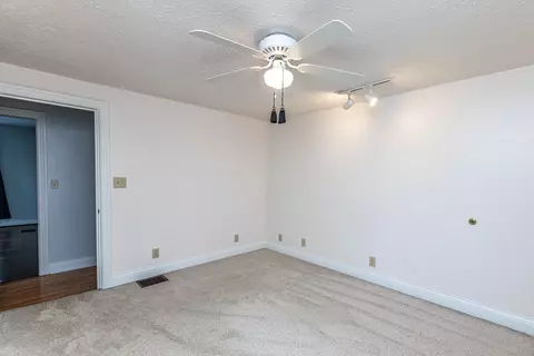 506 E 3rd St, Perryville, KY 40468 photo 21