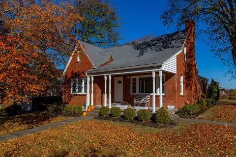 611 Cane Run St, Harrodsburg, KY 40330