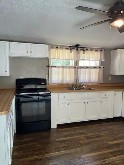 1012 Highway 2005, Pathfork, KY 40863 photo 16