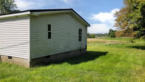 8 Trailer Rd, Calhoun, KY 42327 photo 3