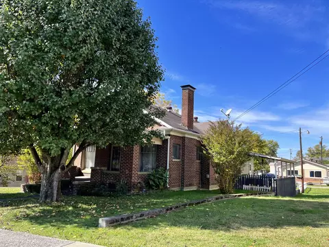 125 Grand Ave, Irvine, KY 40336