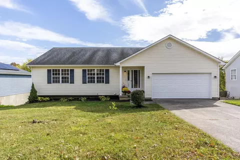 308 Bridgeside Dr, Nicholasville, KY 40356