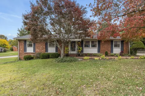 2909 Brigadoon Pkwy, Lexington, KY 40517