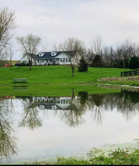 206 Saddle Brook Ct, Berea, KY 40403 photo 3