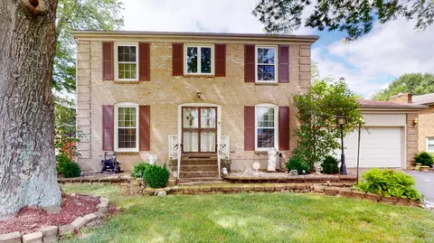 8601 Codington Ct, Louisville, KY 40299