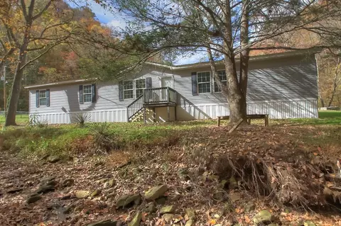 40 Stone Coal Rd, Whick, KY 41390