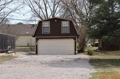 1235 Maple Hill Dr, Somerset, KY 42503