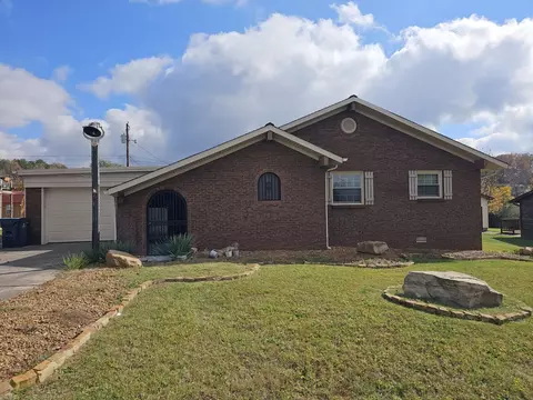 1105 Lark Ln, Corbin, KY 40701 photo 3