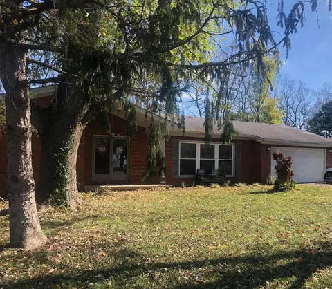 607 Scenic Dr, Harrodsburg, KY 40330