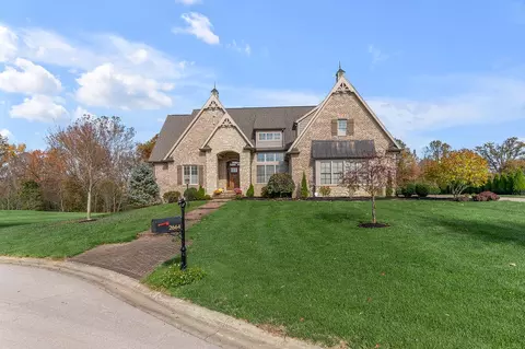 2664 Cayman Hts, Lexington, KY 40509