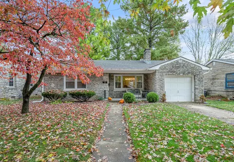 495 Stratford Dr, Lexington, KY 40503