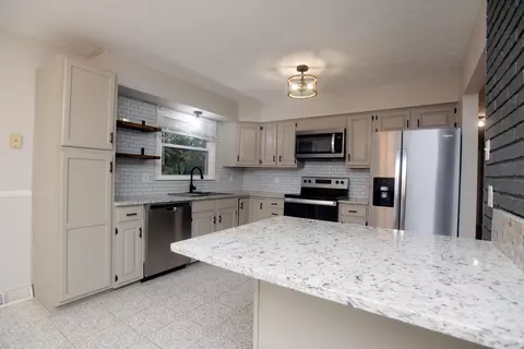 121 Eastern Hills Dr, Richmond, KY 40475