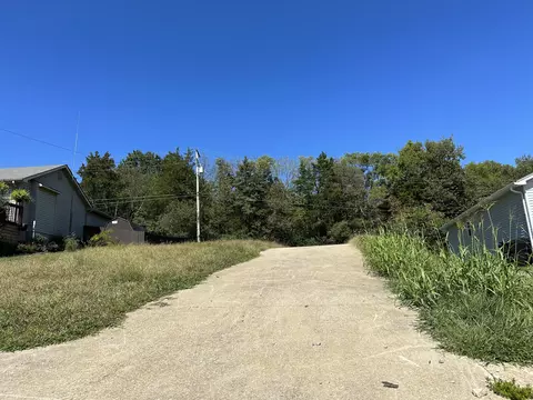 254 Hollyberry Dr, Frankfort, KY 40601