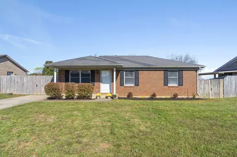 1109 Orchard Dr, Nicholasville, KY 40356