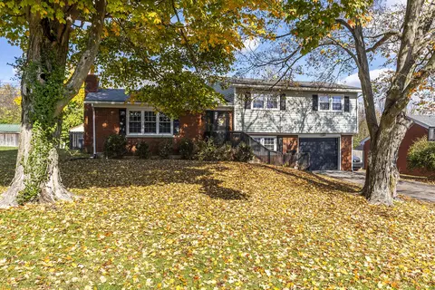 123 Idlewind Dr, Paris, KY 40361