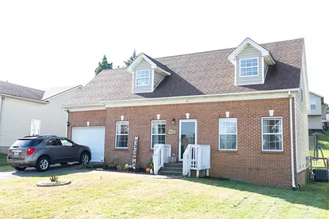 421 Briar Patch Ln, Frankfort, KY 40601