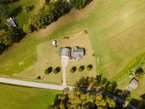 856 Auger Springs Rd, Corbin, KY 40701