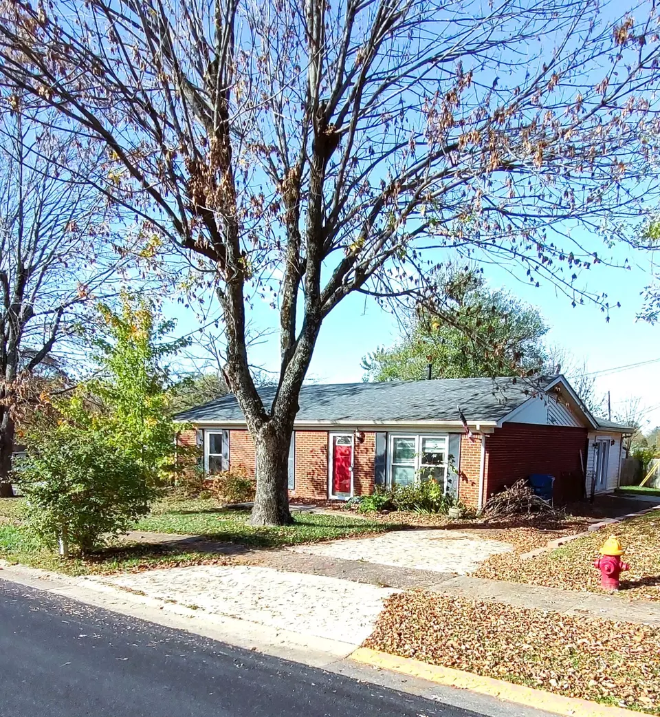 216 Holiday Rd, Winchester, KY 40391 14 Photos Movoto