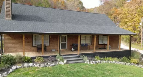 309 Melvin Cemetery Rd, Wurtland, KY 41144