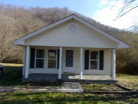 76 Old Dwale School Rd, Allen, KY 41601