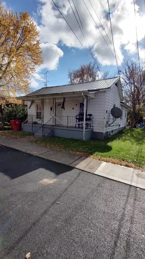 315 W Penn St, Cynthiana, KY 41031