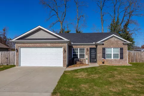 120 Cornerstone Dr, Stamping Ground, KY 40379