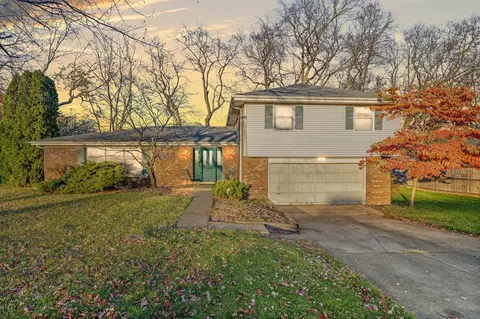 729 Nakomi Dr, Lexington, KY 40503
