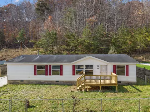 795 Pleasant Valley Rd, Morehead, KY 40351