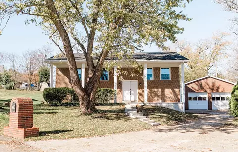 120 Village Ct, Winchester, KY 40391