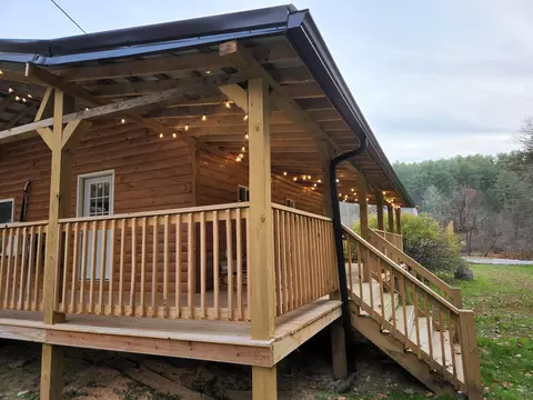 189 Cable Ln, Campton, KY 41301