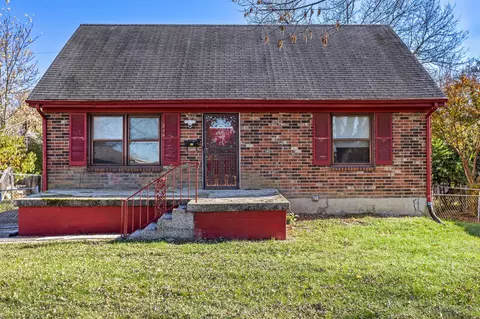 348 Larkwood Dr, Lexington, KY 40509
