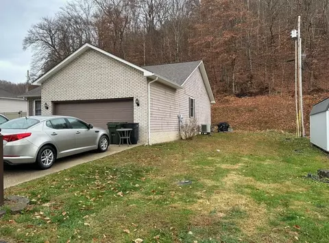 130 Stoney Brook Dr, Van Lear, KY 41265 photo 18