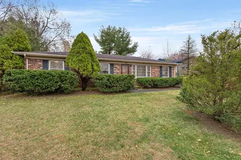 1904 Radcliffe Ct, Lexington, KY 40505