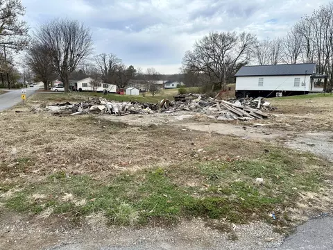 97 Ridgewood Ave, Monticello, KY 42633